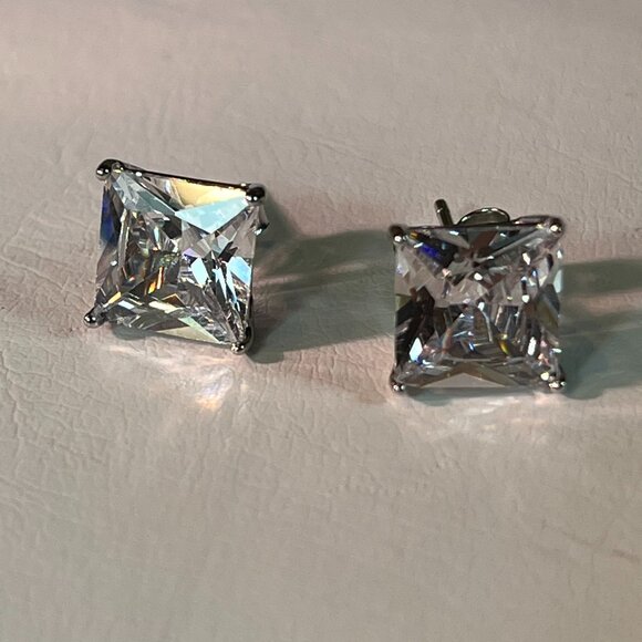 Men's 925 Silver Crystal Stud Earrings Screw Back Square 6 mm with gift box - Picture 4 of 5